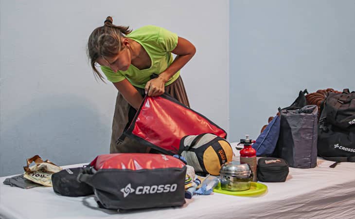 How to pack bicycle panniers?